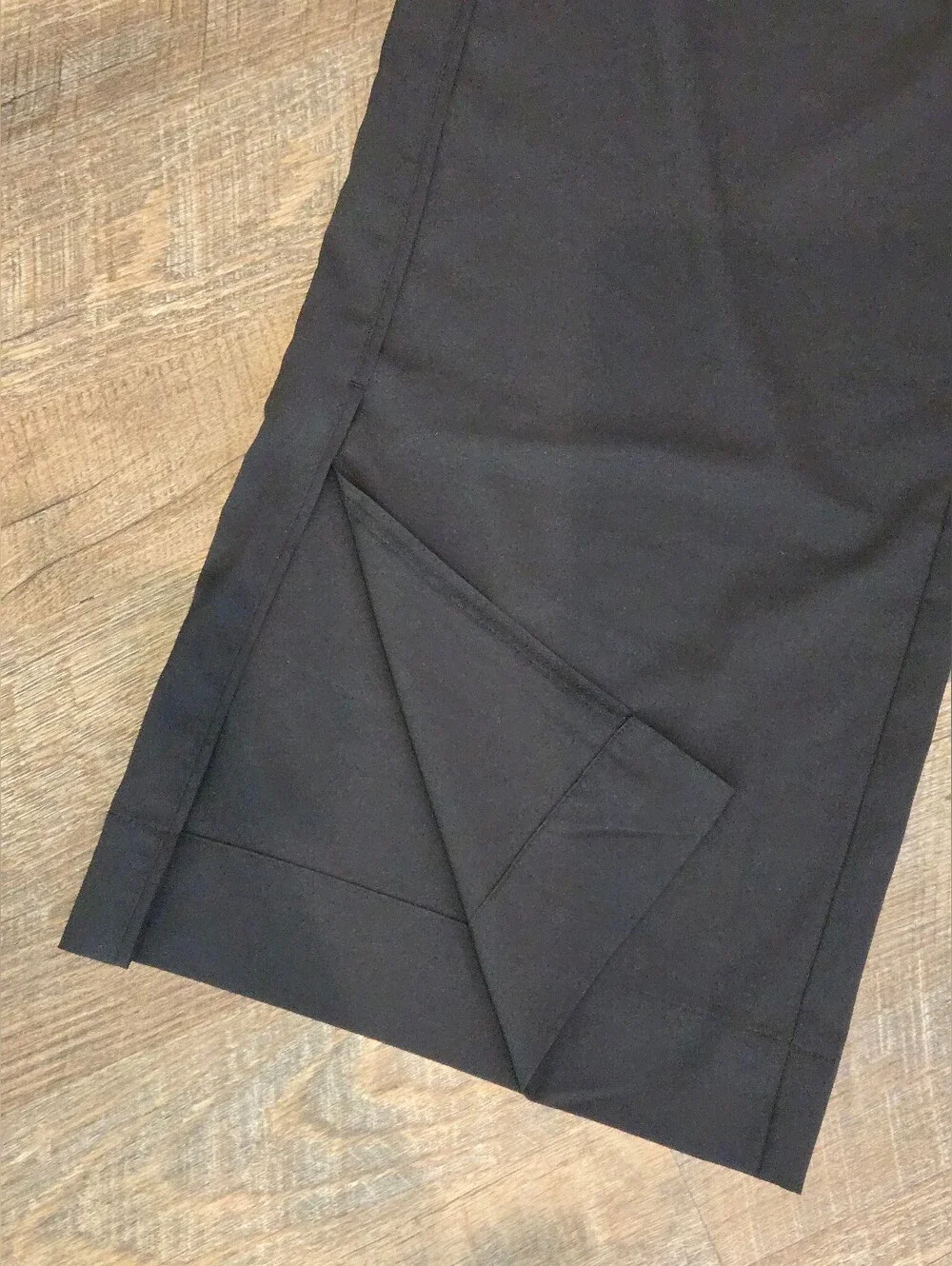 Old Navy High-Waisted StretchTech Wide-Leg Pants - Picture 4 of 12